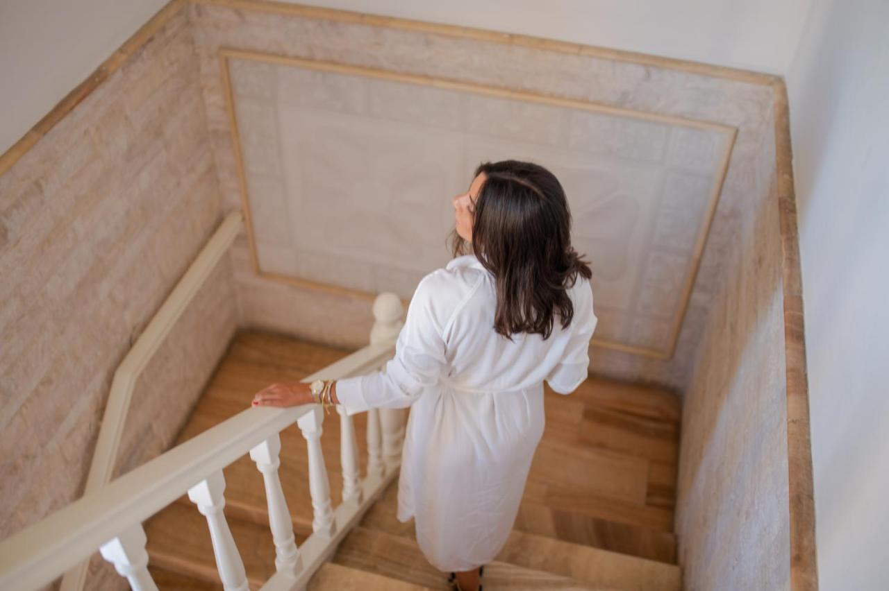 Marble Luxury Suites Karteros Esterno foto