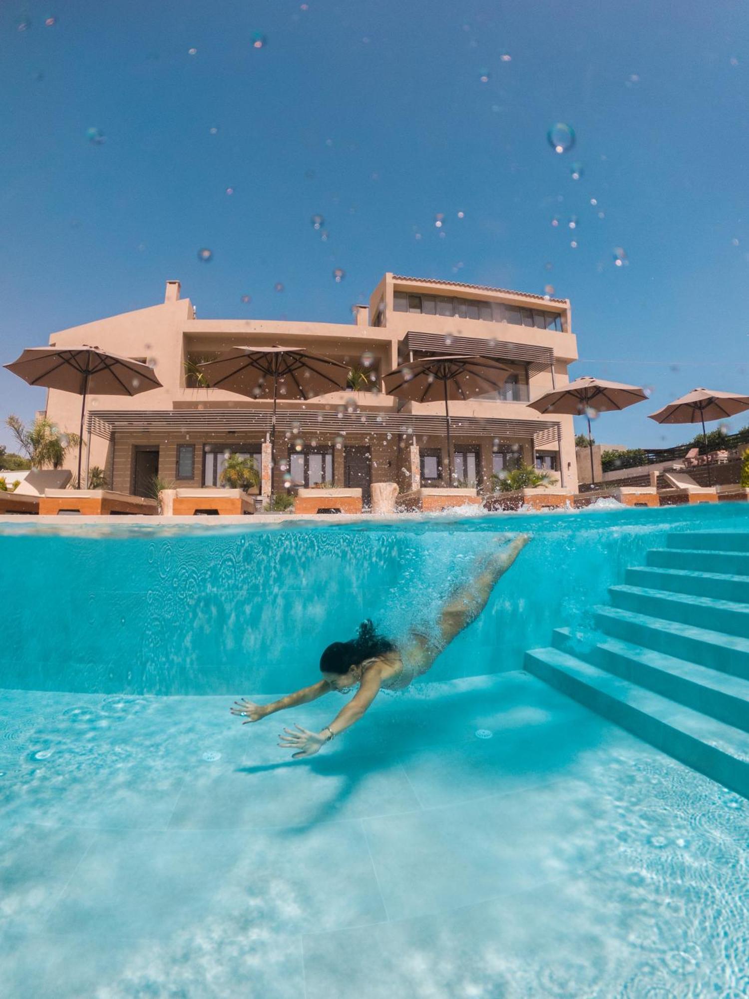 Marble Luxury Suites Karteros Esterno foto