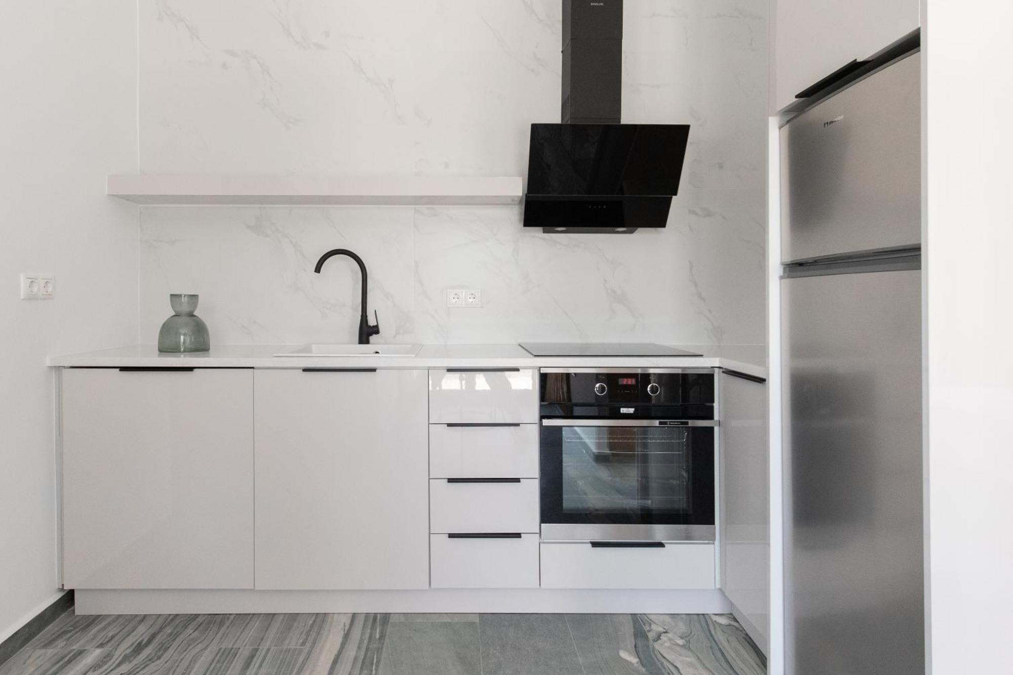 Marble Luxury Suites Karteros Esterno foto