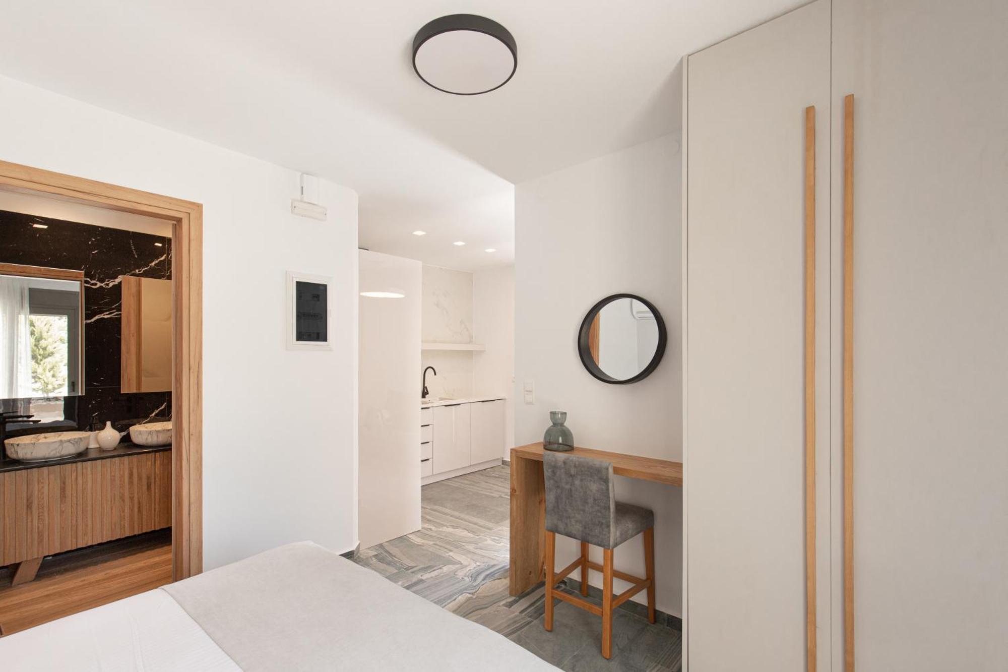 Marble Luxury Suites Karteros Esterno foto
